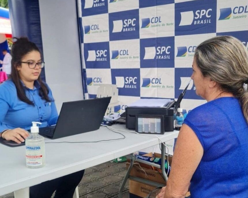 Ação Social da CDL na Praça Padre Cícero celebra Dia do Consumidor