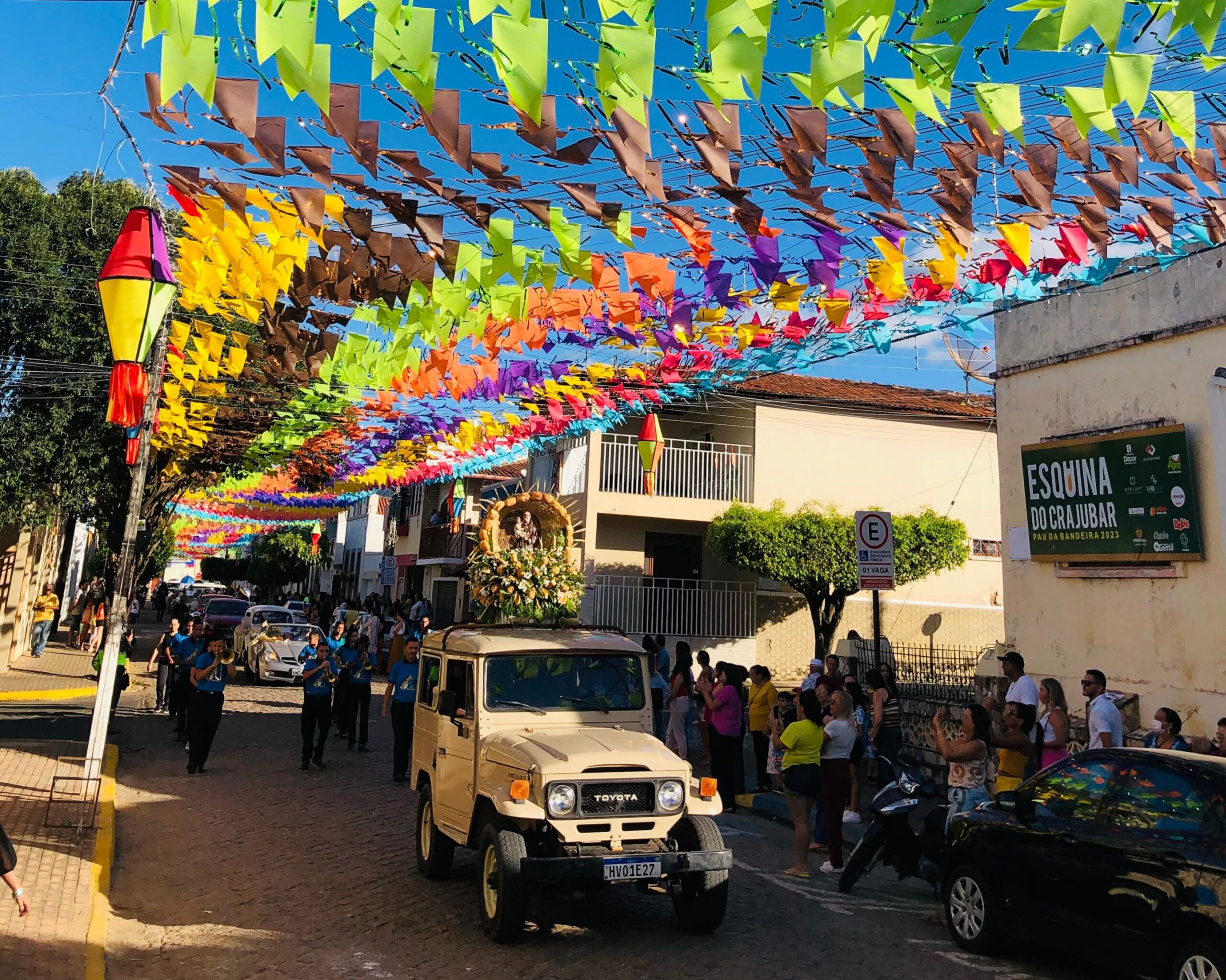 Noivas de Santo Antônio participam de casamento coletivo neste domingo (8), em Barbalha