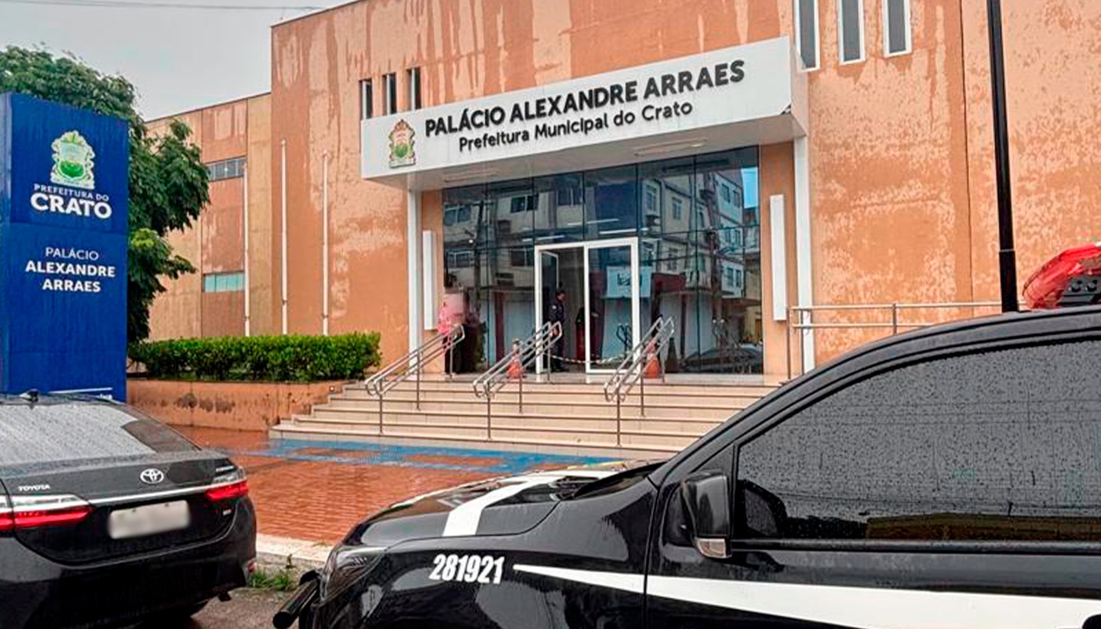 Operação do MP resulta em prisão de quatro suspeitos de participarem de esquema de corrupção em contrato de limpeza urbana no Crato