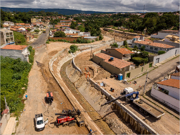 Avança obra do Canal do Rio Grangeiro: 50% dos serviços já executados