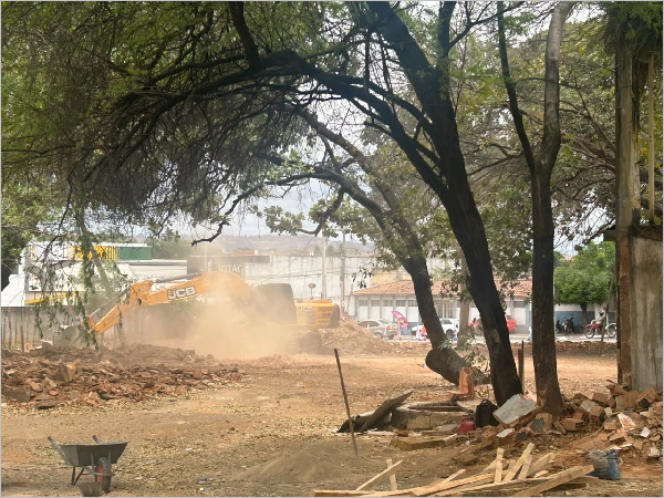 Obra da Praça do Rubão tem início no bairro Tiradentes, em Juazeiro do Norte