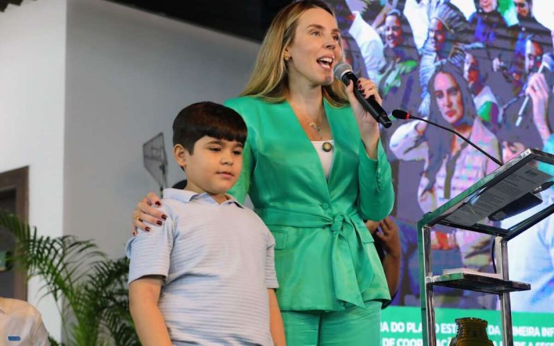 Ceará consolida ações voltadas à primeira infância com assinatura de decreto do Plano Estadual