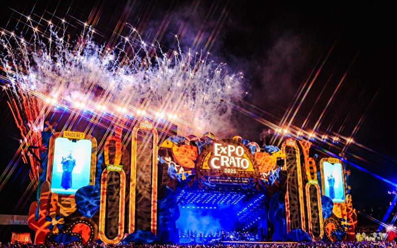 Emoção, romantismo e sofrência marcam a segunda noite da ExpoCrato 2025