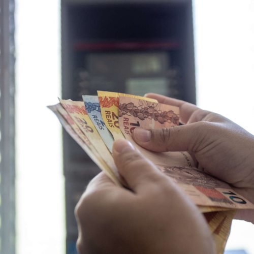 FOTOS DE SAQUE EM CAIXA ELETRONICO
FOTOS: TIAGO STILLE/ GOV. DO CEARA 
TAGS: CAIXA ELETRONICO, DINHEIRO, SAQUE, PAGAMENTO, PIX, DECIMO TERCEIRO