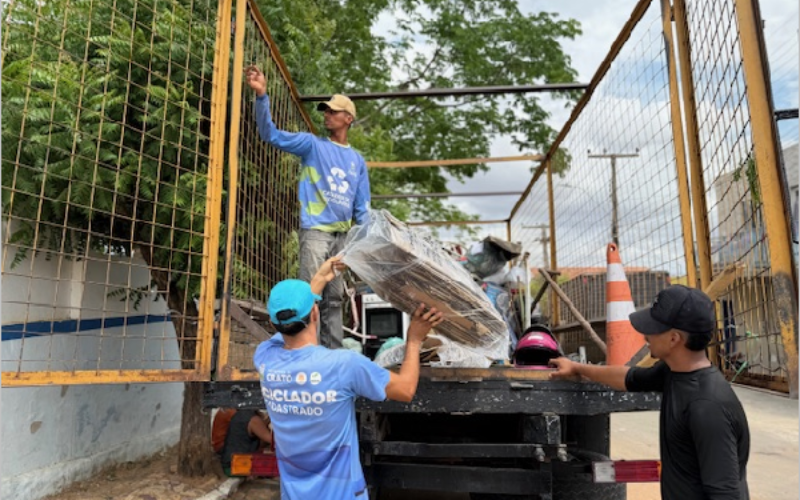 Mais de 15 toneladas já foram arrecadadas através do Projeto Quem Recicla, Ganha!