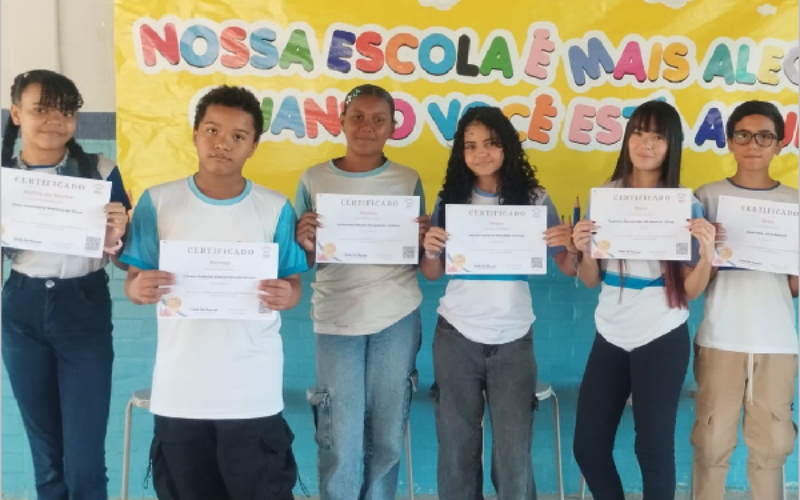 Alunos da Escola Liceu Diocesano conquistam medalhas na Olimpíada Brasileira de Língua Inglesa (OBLI)