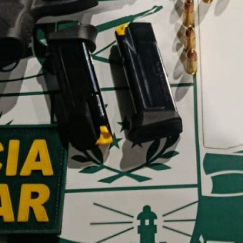 PMCE captura dupla e apreende pistola, carregadores e munições em Barbalha