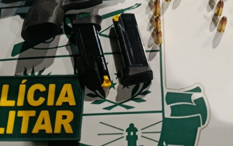 PMCE captura dupla e apreende pistola, carregadores e munições em Barbalha
