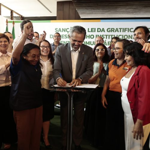 Governo do Ceará sanciona lei que garante gratificação financeira aos agentes comunitários de saúde