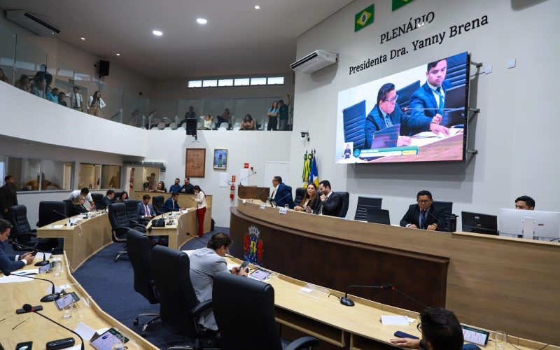 Sessão da Câmara Municipal presidida pela vereadora Professora PG aprova gratificação para ACS’s e ACE’s em Juazeiro do Norte