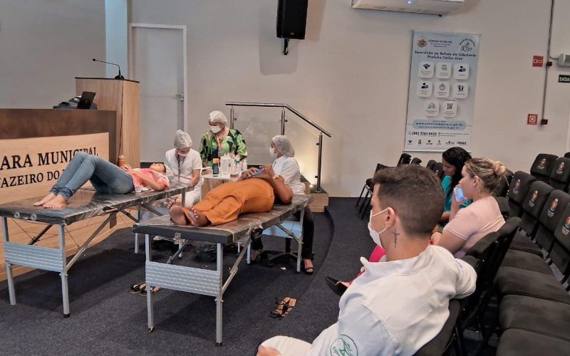 Câmara Municipal de Juazeiro do Norte promove ação gratuita de saúde e estética no Março Lilás