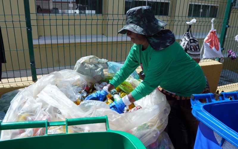 Catadores recolhem mais de 4 toneladas de recicláveis durante a Festa de Santo Antônio