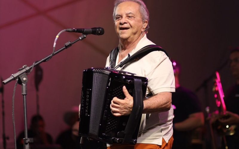 Festival Expobrejo 2025 encerra em grande estilo com Flávio José