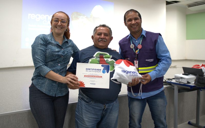 Catadores de Farias Brito recebem capacitação e equipamentos de proteção para atuar na Expovaq 2025