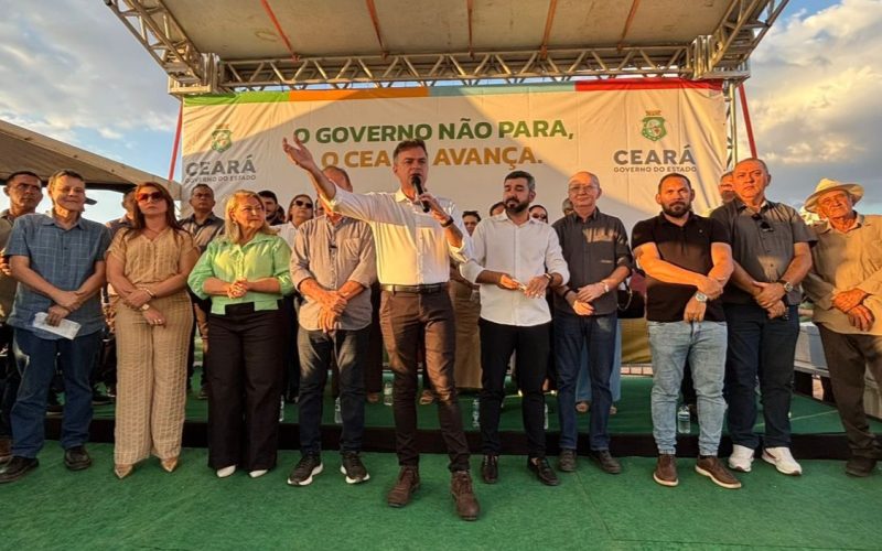 Secretário Fernando Santana inaugura 3 novos sistemas de dessalinização de água em Acopiara