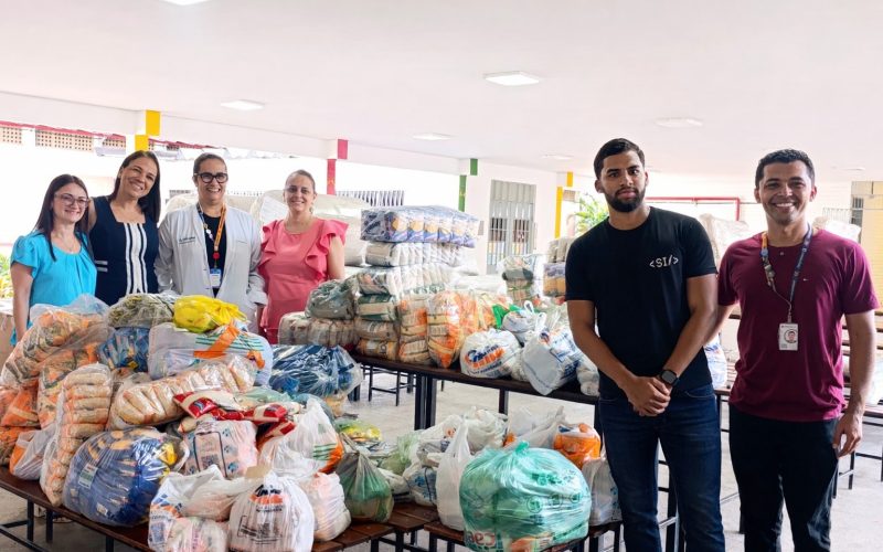 Ação solidária de universitários beneficia a APAE com 1 tonelada de alimentos