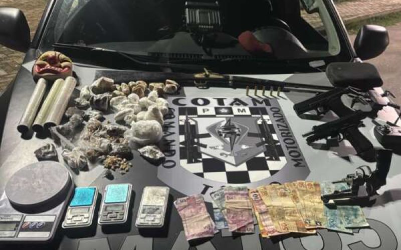 Três pessoas são presas por posse de armas de fogo e drogas em Barbalha   