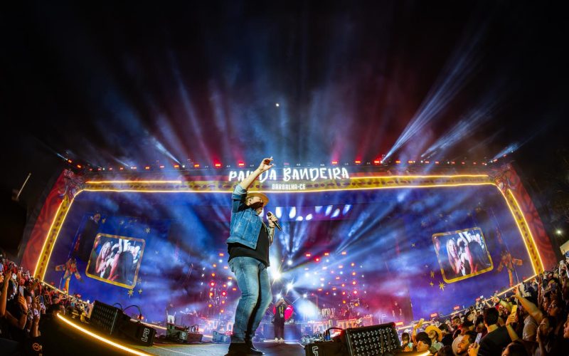 Rey Vaqueiro é destaque em noite de muito forró de vaquejada no CAMAROTE PDB 2026