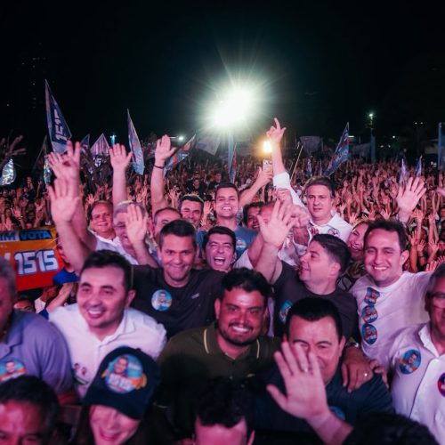 Yury do Paredão reúne lideranças, 27 prefeitos e multidão em lançamento de campanha em Juazeiro