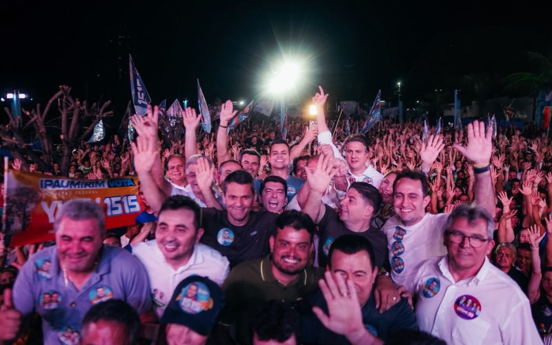 Yury do Paredão reúne lideranças, 27 prefeitos e multidão em lançamento de campanha em Juazeiro