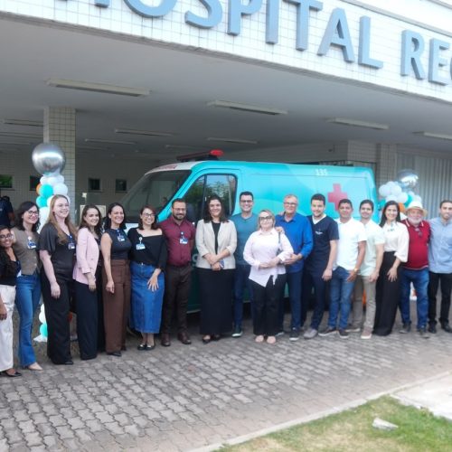 Deputado Yury Bruno entrega duas novas ambulâncias ao Hospital Regional do Cariri