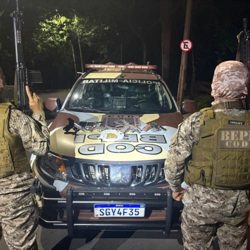PMCE atua em ocorrência e apreende cinco armas após confronto no Crato