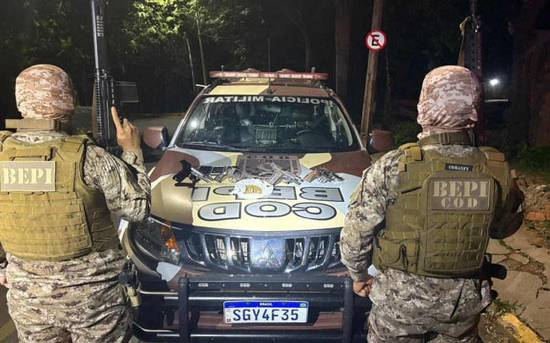 PMCE atua em ocorrência e apreende cinco armas após confronto no Crato