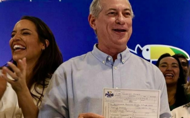 De volta ao PSDB, Ciro Gomes assume comando estadual do partido no Ceará