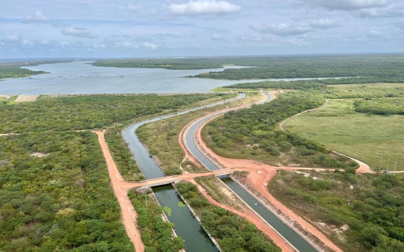 Governo do Ceará e BNDES assinam acordo de R$ 622 milhões para duplicação do Eixão das Águas