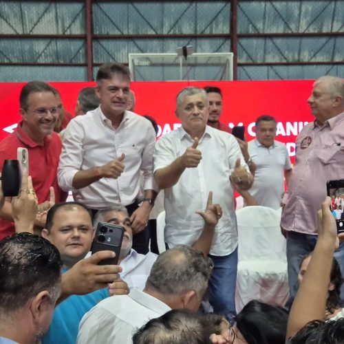 Em plenária no Cariri, Guimarães defende ao lado de Fernando Santana, unidade da base e quer PT na disputa ao Senado
