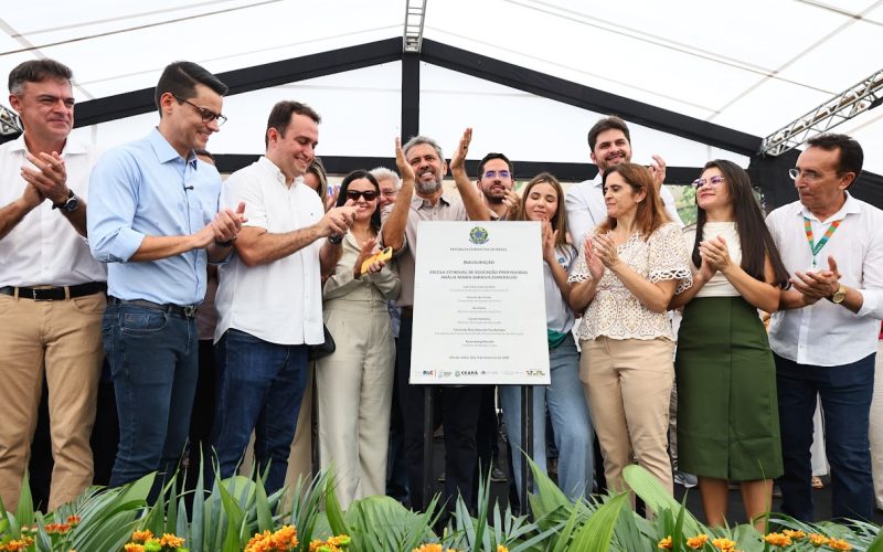Governo do Ceará e MEC inauguram Escola de Educação Profissional em Missão Velha