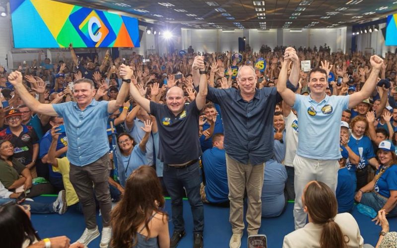 Chapa de Ciro Gomes é lançada em evento em Fortaleza