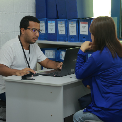 Primeiro dia de mutirão para emissão gratuita de documentos atende 300 pessoas