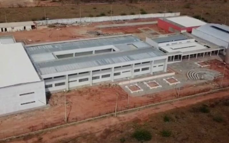 Governo do Ceará e Ministério da Educação inauguram nova escola e entregam tablets nesta segunda-feira (9), em Missão Velha
