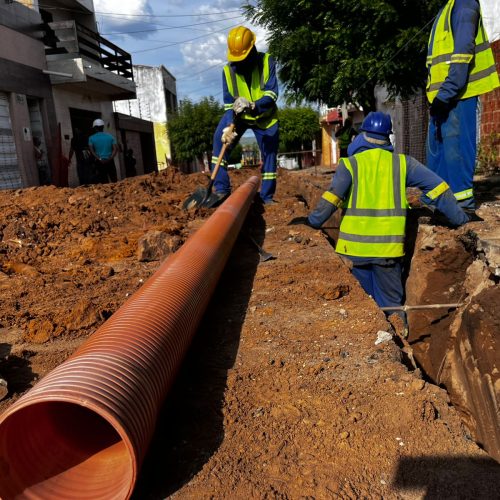 Obras de esgoto no Batateiras e São Miguel beneficiarão mais de 7 mil cratenses