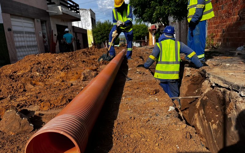 Obras de esgoto no Batateiras e São Miguel beneficiarão mais de 7 mil cratenses