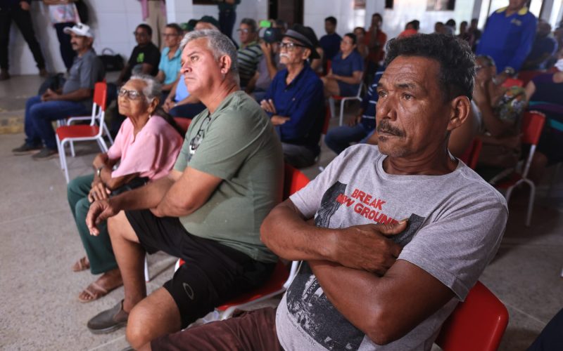 Mais de 70 agricultores de Juazeiro do Norte recebem títulos de terra